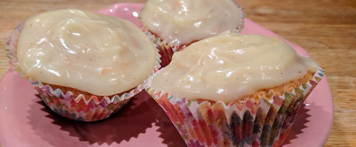 Recept på Morotsmuffins med philadelphia topping