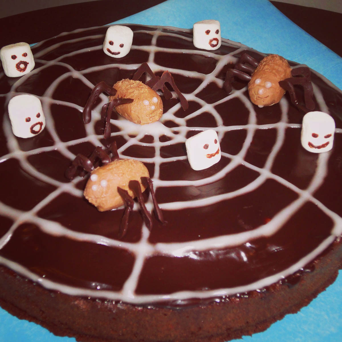 Recept på Glutenfri Halloweentårta (fransk chokladtårta)