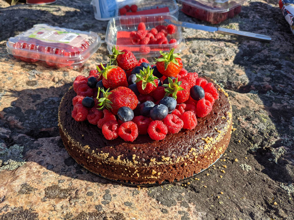 Recept på Lyxig Chokladkaka med bär