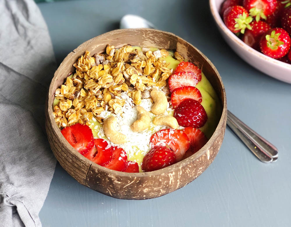 Recept på Mango och gröna ärtor smoothie bowl
