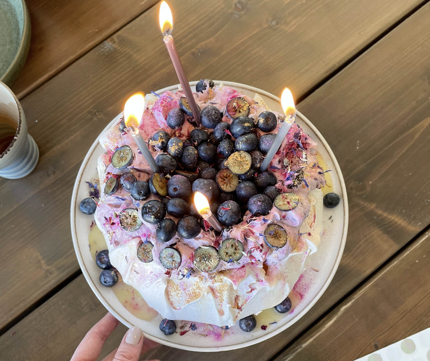 Recept på Pavlova med lemon curd och blåbärsgrädde