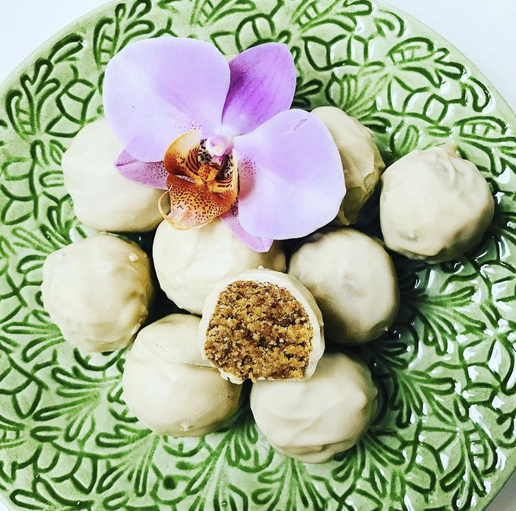 Recept på Saffranskulor täckta med vit choklad 🧡